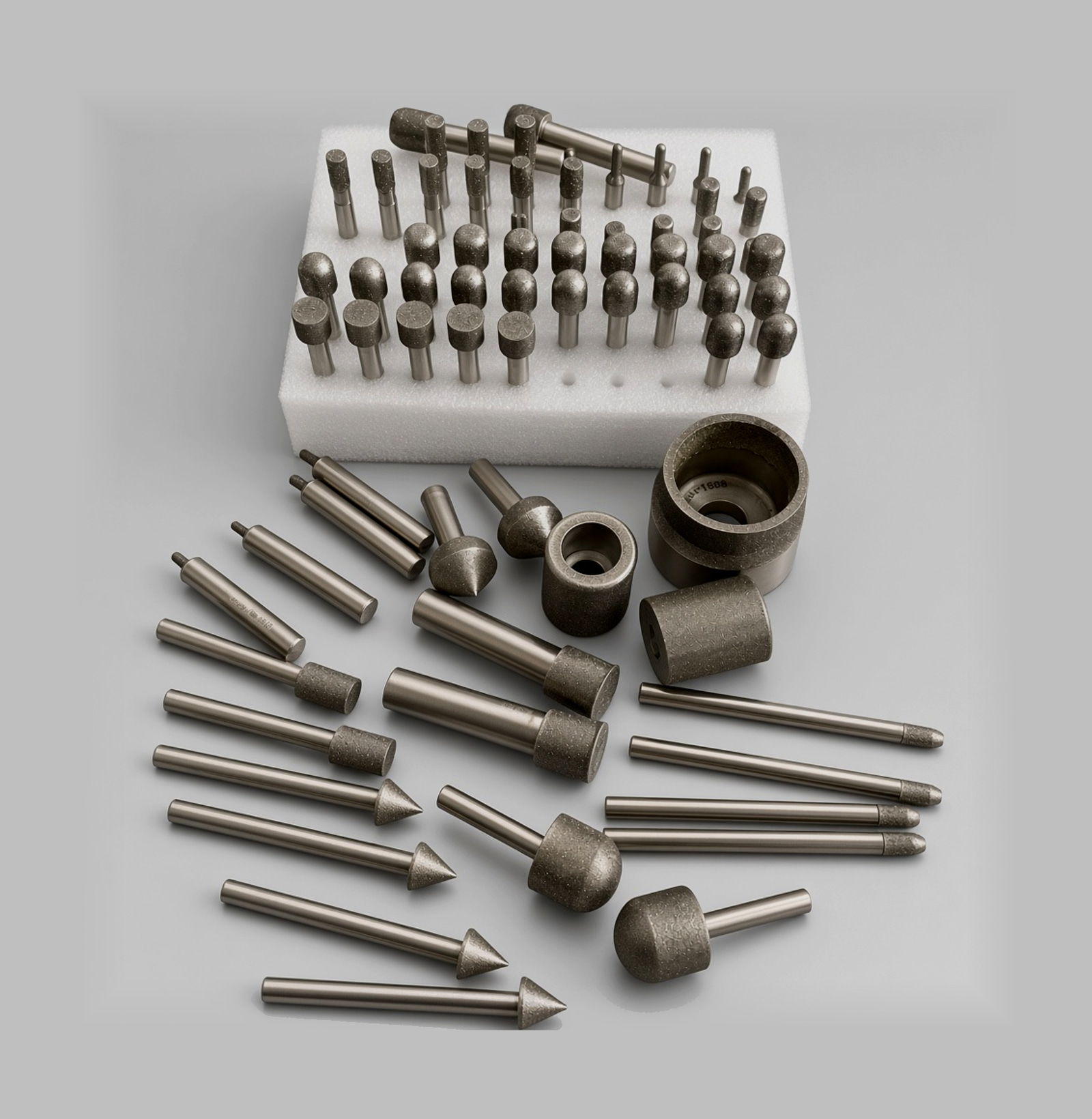 Electroplated diamond mounted points — studio